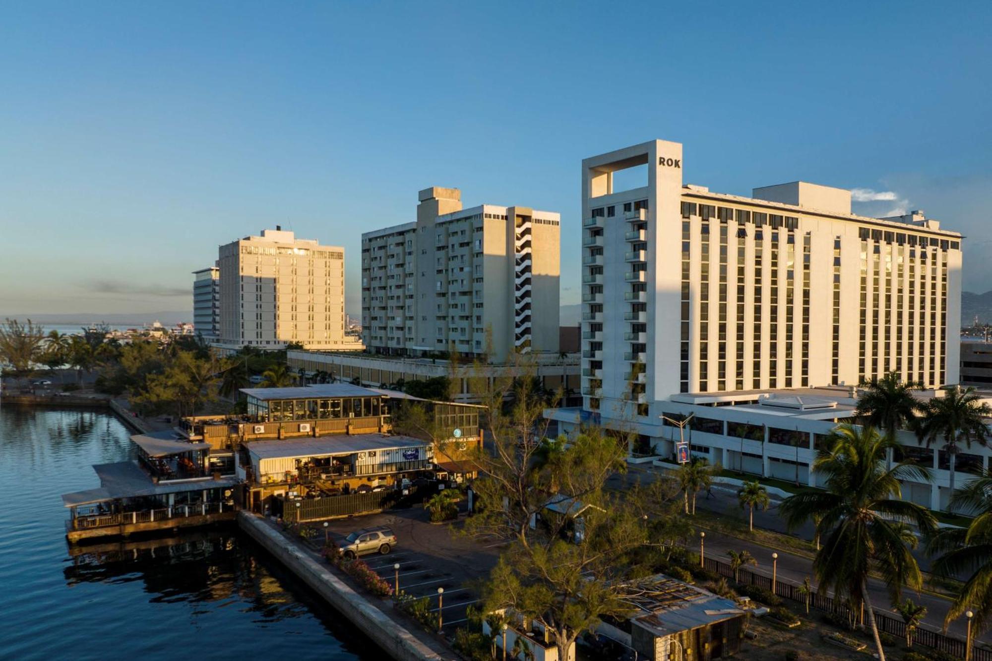 Rok Hotel Kingston Tapestry Collection By Hilton Εξωτερικό φωτογραφία