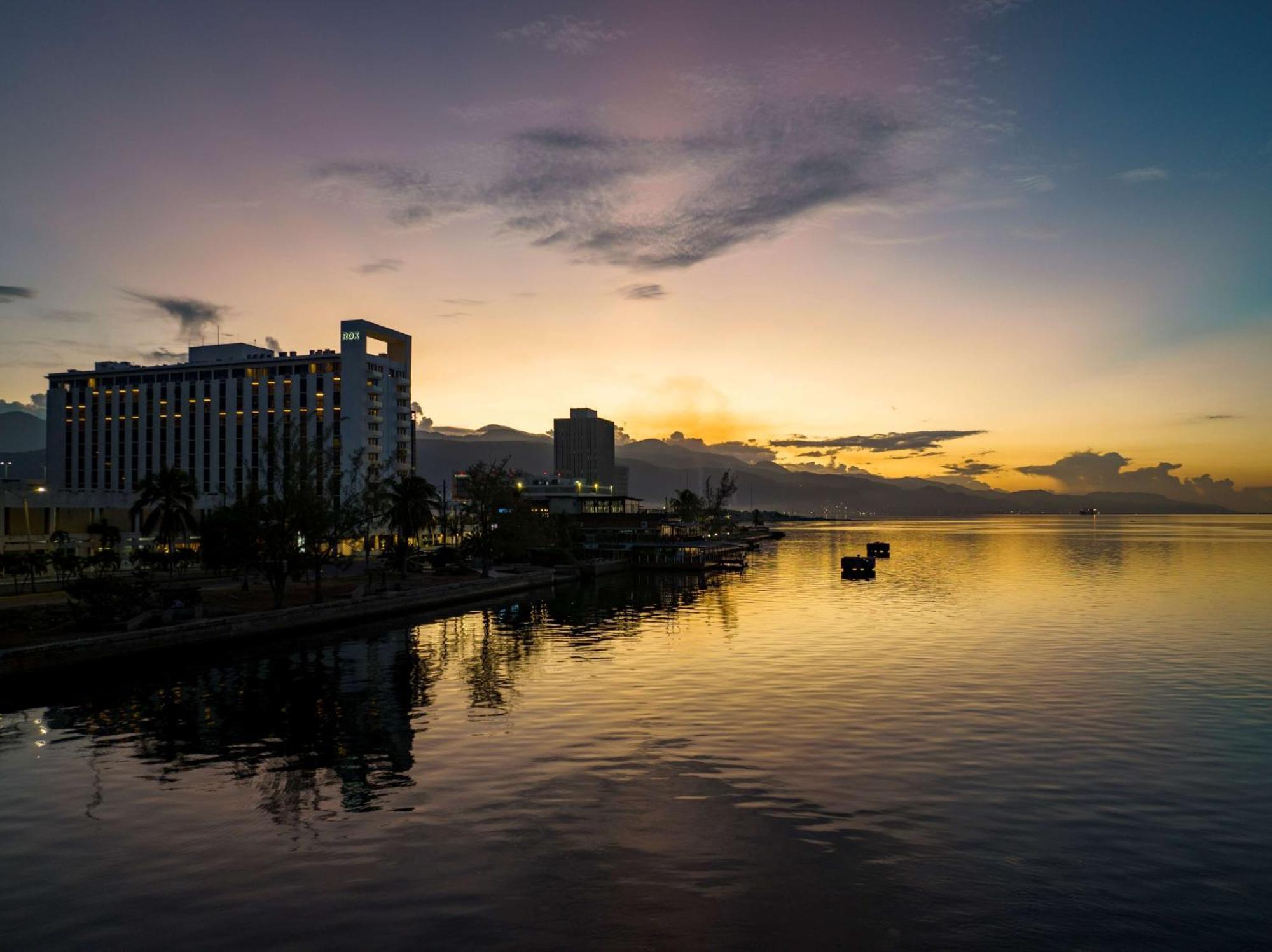 Rok Hotel Kingston Tapestry Collection By Hilton Εξωτερικό φωτογραφία